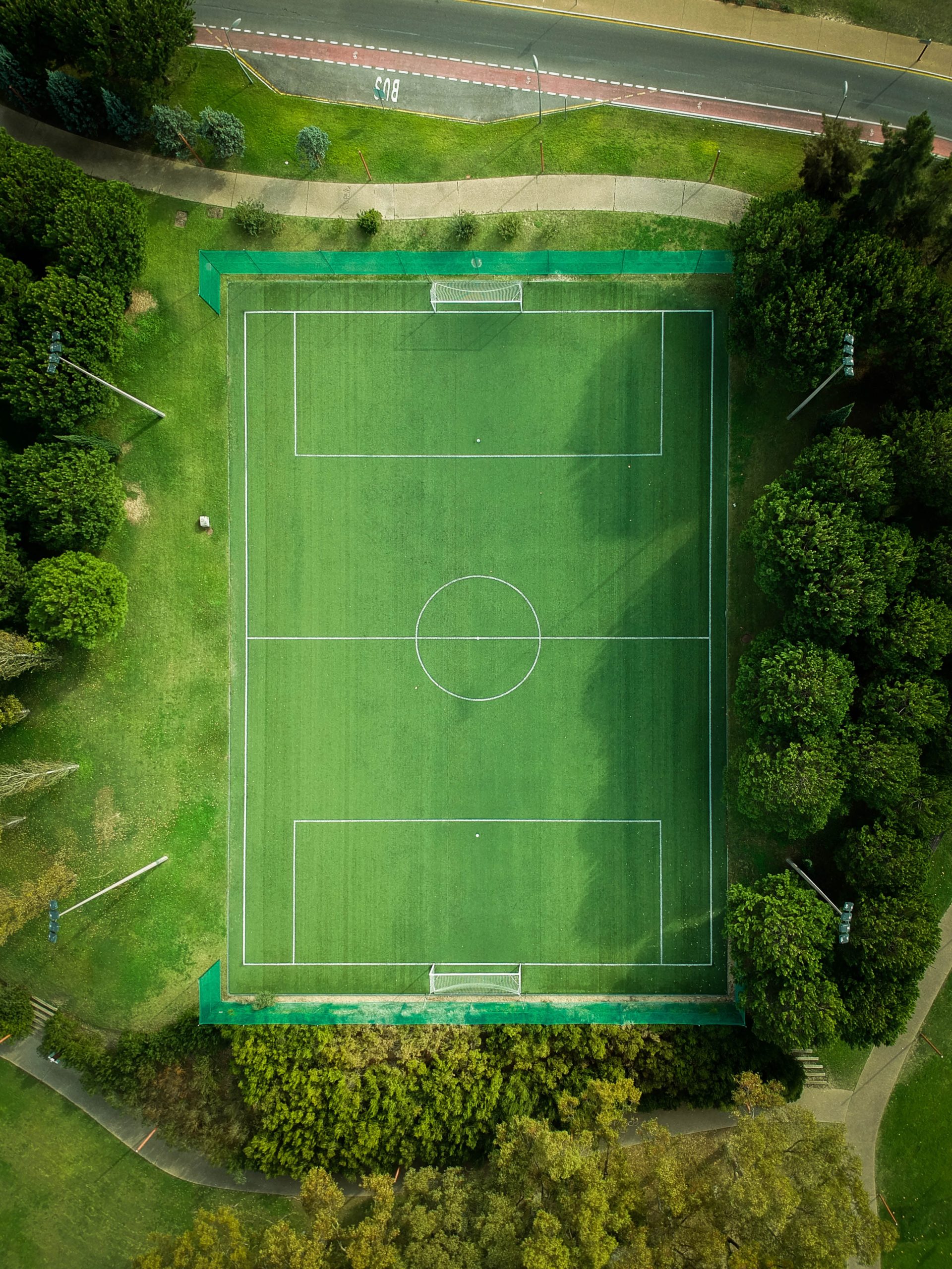 henrique-macedo-8RzMsxk3wgg-unsplash